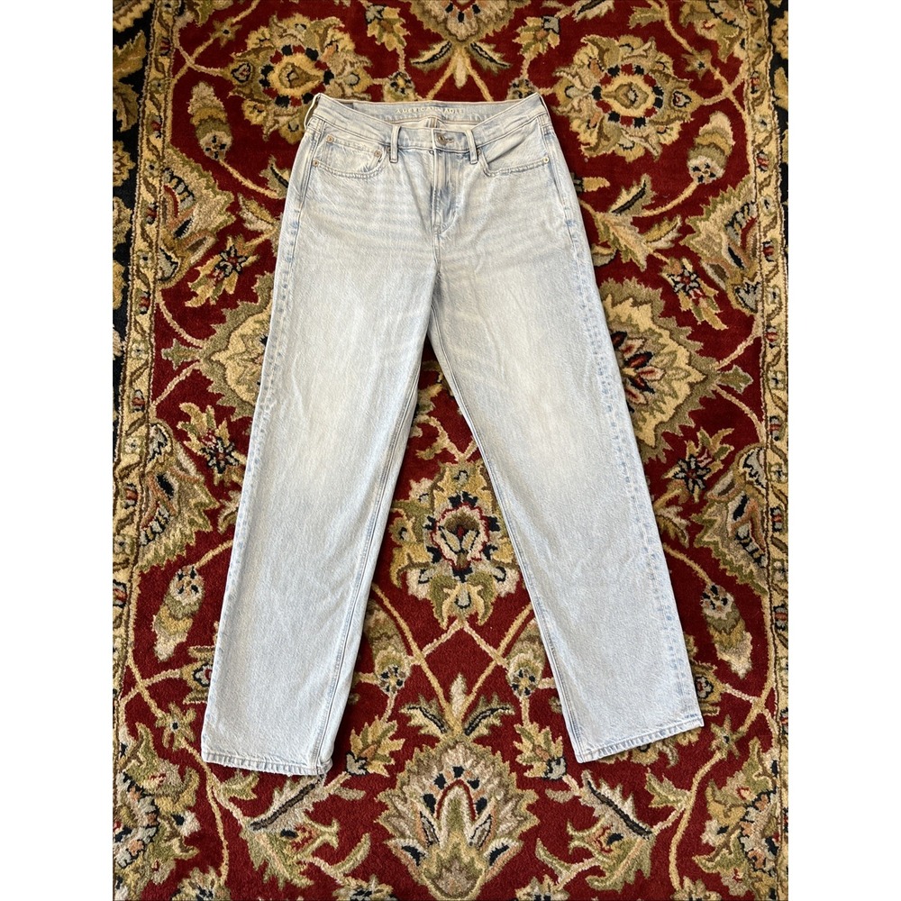 American Eagle 90s Straight Size 8 Light Wash Mid Rise Baggy Wide Leg Jean